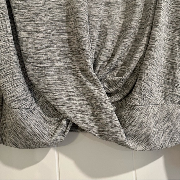 OLD NAVY Active Top Size L - Picture 3 of 6